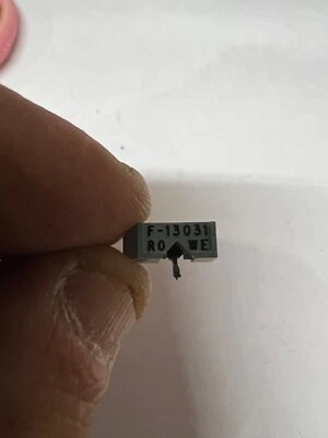 Shure -Rowe & Rockola Jukeboxes - N77 Needle -NOS - For Cartridge M44 - Image 1 of 4