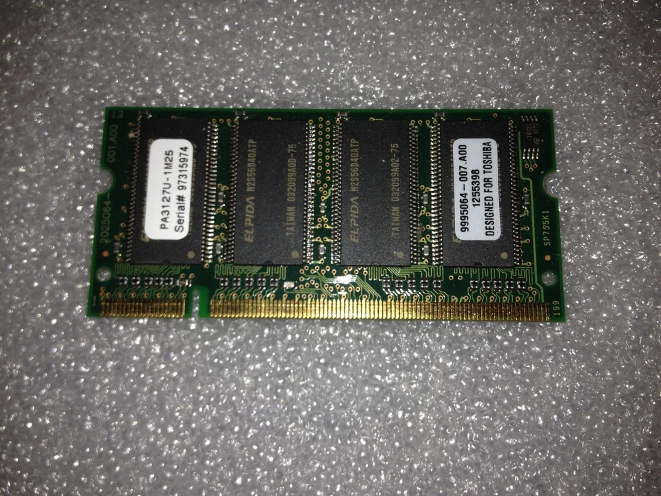 Memoria SoDimm DDR Toshiba PA3127U-1M25 256MB PC2100 266MHz CL2.5 200 Pin - Immagine 1 di 1
