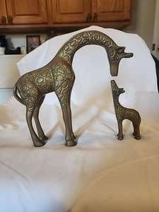 Jirafas madre de latón macizo de 7" y bebé de 4" - Imagen 1 de 6