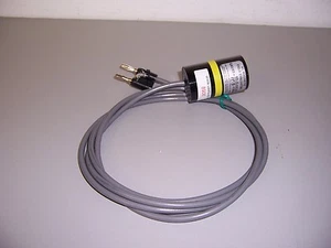 8906 PERFECTION MICA CO. 60 PEAK MV / 15.3 HZ AC MAGNETIC FIELD EVALUATOR  - Picture 1 of 3