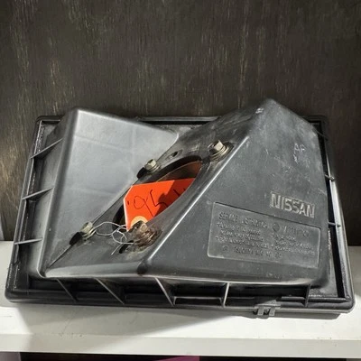 Camioneta Nissan D21 90-95 carrocería dura V6 filtro de aire carcasa mitad superior Foto 1 de 3