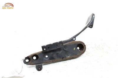 INFINITI Q70 Q70L 2011-19 AWD subchasis trasero travesaño soporte de estancia derecho OEM Foto 1 de 4