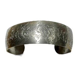 Brazalete Flor Jonquil Grabado Vintage Peltre Genuino Por Leonard Bolivia - Imagen 1 de 6