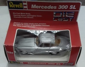 Revell Models - Mercedes 300 SL Diecast Metal Car - 1:24 Scale - Picture 1 of 6