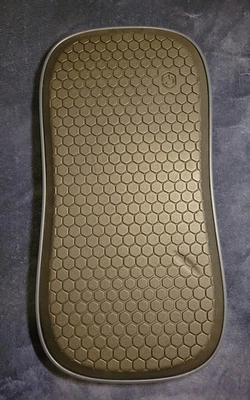 Tabla de equilibrio FluidStance Plane Cloud Level para escritorios de pie - gris, negro Foto 1 de 4