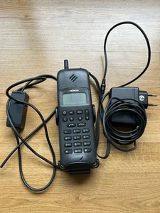 Ancien Téléphone GSM Nokia 1011 - Photo 1 sur 4
