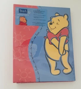 Álbum de fotos Holson Winnie the Pooh, contiene 150 impresiones de 4"" X 6"", hecho en EE. UU. - Imagen 1 de 7