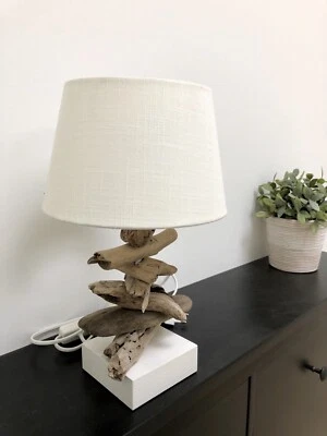 Unser Bestseller - einzigartige Tischlampe / Tischleuchte aus Treibholz - Bild 1 von 4