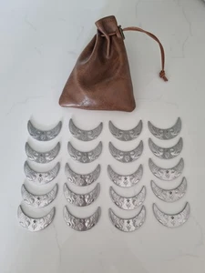 Fantasy Silber Metall Mondform Münzen x 20 Stück im Lederetui - Bild 1 von 6