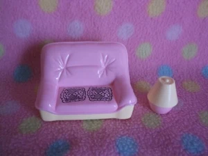 Lámpara silla casa de muñecas muebles sala familiar 1 1/2 pulgadas de alto 3+ ¡Nuevo! - Imagen 1 de 2
