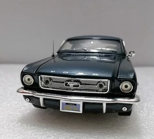 FORD Mustang 1965 - Vintage diecast 1:18 Scale model , Solido 1990 - Picture 1 of 7