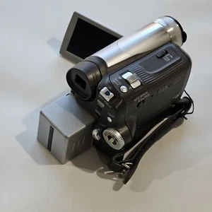 Panasonic PV-GS35 Mini DV Camcorder NO BATTERY OR CHARGER UNTESTED - Picture 1 of 5