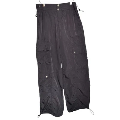 BDG Urban Outfitters S 码黑色降落伞气球工装裤按扣弹性腰围 — 第 1/4 张图片