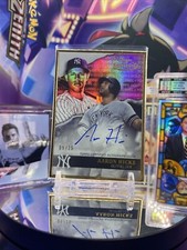 Aaron Hicks 2020 Topps Gold Label GOLD Frame Red on card Auto /25.