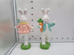 2 süße Osterhasen Rabbi Figur Wohndeko neu Frühling 12 Zoll - Bild 1 von 8