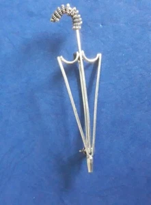 BROOCH - Unique umbrella design. Could be hand made - 7 cm long - vintage #11 - Imagen 1 de 1