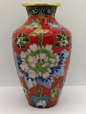 Jarrón chino vintage esmaltado cloisonne. Floral rojo. 4,9 pulgadas de alto. 3,3 onzas. Foto 1 de 4