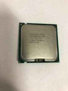 Intel Pentium Dual-Core E5300 2.6GHz LGA 775/Socket T 800MHz SLGTL - Picture 1 of 1
