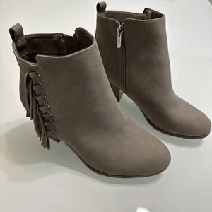 Circus By Sam Edelman Lennon Fringe Woman’s Ankle Boots Grey Size 8.5 M New S16 - Picture 1 of 6