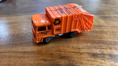 Vintage 1979 Matchbox Refuse Truck Garbage Recycling Metro DPW  Rare Orange - Image 1 of 4