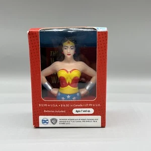 Wonder Woman 3.5" Talking Figure/ Illustrated Book Deluxe Megakit Action Figure - Picture 1 of 5