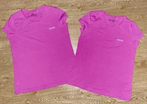 2 Mädchen Esprit Shirts Gr. 152, pink - Bild 1 von 1