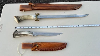 (2) Cuchillos Ciervo Plata con fundas de cuero  Foto 1 de 4