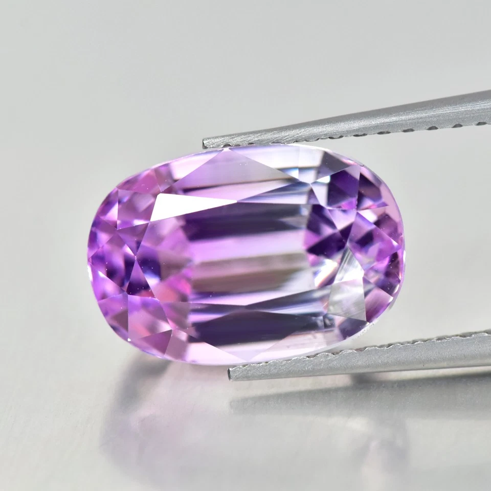 4.75Ct Oval_ Natural Pink Kunzite _VVS-Clarity Gemstone - Image 1 of 1