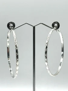 Große Creolen mit Diamantschliff strukturiert silberfarben - Bild 1 von 22