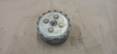 1999 KAWASAKI KX100 KX80 OEM ПОЛНОЕ СЦЕПЛЕНИЕ С ПЛАСТИНАМИ КОРЗИНА СТУПИЦА В СБОРЕ Z15 - Изображение 1 из 4