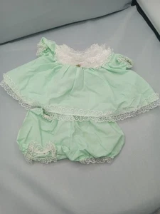 VESTIDO MUÑECA VINTAGE REPOLLO PARCHE NIÑOS VERDE Y ENCAJE - ROPA CPK - Imagen 1 de 11