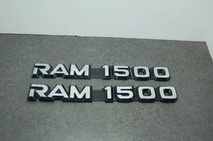 2 USED GENUINE 94-01 DODGE 55295310 RAM 1500 SIDE DOOR EMBLEM LOGO BADGE SIGN #2 - Bild 1 von 9