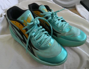 PUMA MELO MB.02 ELEKTRO AQUA NIDO D'APE CHARLOTTE HORNETS UOMO 8,5M - Foto 1 di 13