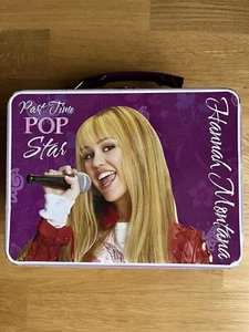 Hannah Montana Brotdose "Part Time Pop Star" aus Metall. Keine Thermoskanne. Gebraucht. Disney  - Bild 1 von 2
