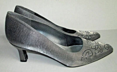 Zapatos de satén Stuart Weitzman para mujer 9 B plateados mate graduación tacones bloque estrás Foto 1 de 4