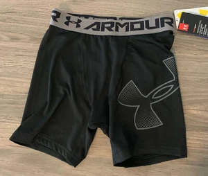 Under Armour Boys Heatgear Armour Mid Shorts Black/Graphite Youth Size M New - Picture 1 of 10