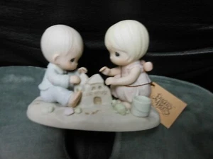 Precious Moments Enesco "God Bless Our Home - 12319" NEW Porcelain Figurine - Picture 1 of 1