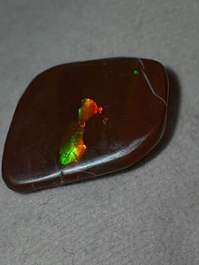 Äthiopischer Mezezo (auch Schoko oder Shewa) Opal, poliert,10,9ct, alle Farben - Bild 1 von 8