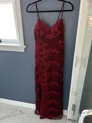 Vestido largo de encaje borgoña con abertura correas ajustables para mujer mediano’s Foto 1 de 4