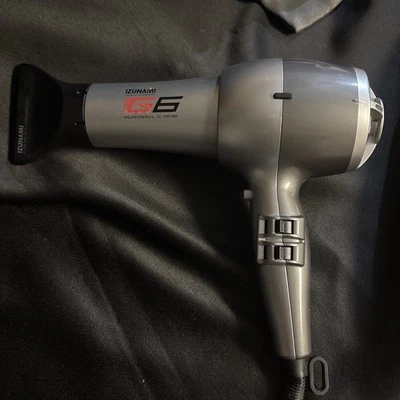 IZUNAMI G6 Professional Hair Dryer Works Great - Image 1 of 4