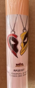 Póster de Deadpool y Wolverine de Marvel Comics 22x34 tendencias máscaras con cadena BestFriends - Imagen 1 de 2