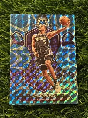 2023-24 Panini Mosaic De'Aaron Fox Reactive Blue Prizm #163 Sacramento Kings - Image 1 of 2