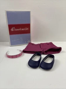 American Girl Puppe Kokosnuss Spaß Outfit Shorts Schuhe Stirnband nur 2013 ZURÜCKGENOMMEN - Bild 1 von 10