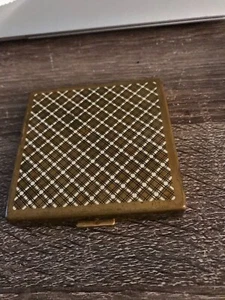 LATÓN compacto a cuadros vintage Goldtone Harriet Hubbard Ayer - Imagen 1 de 6