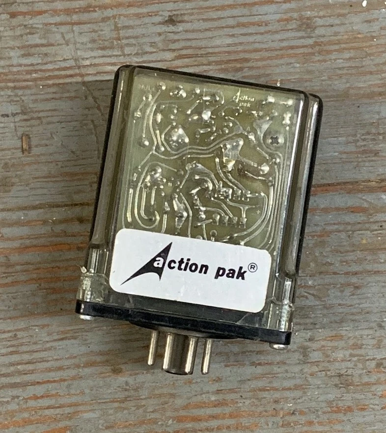 ACTION INSTRUMENTS RELAY 4300-1180N 8 PIN 120V RELAY - Image 1 of 4