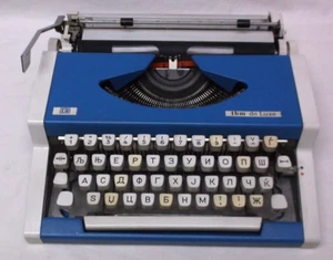 Vintage TBM Deluxe UNIS Russian Cyrillic Type Typewriter with Case - Picture 1 of 7