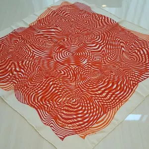 Hermes Schal ONDE DE CHIC Pegasus orange/rot brandneu in Verpackung - Bild 1 von 8
