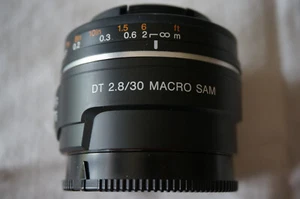 Objectif Sony DT 30 f2,8 MACRO SAM pour boitier APSC monture A - Photo 1 sur 4