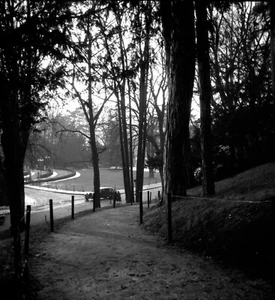 Paysage Parc Paris voiture silhouette  - 2 anciens négatifs photo an. 1950 - Picture 1 of 2