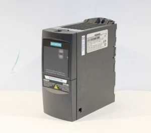 Siemens 6SE6440-2AB12-5AA1 Micromaster 440 - Picture 1 of 3